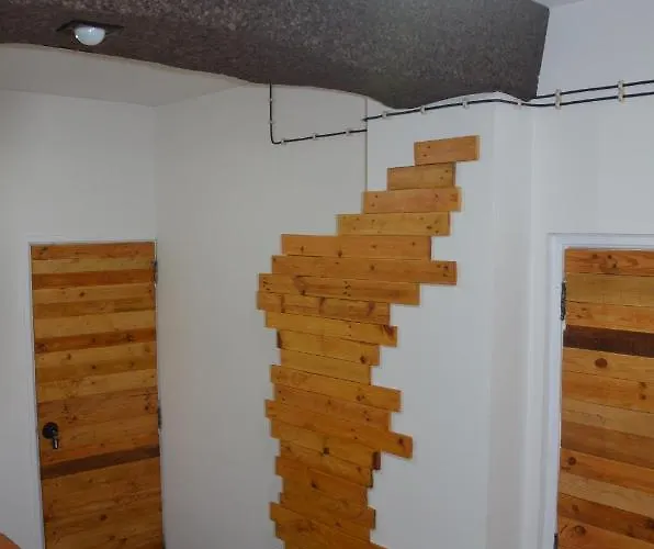 Os Piratas تشارنكه